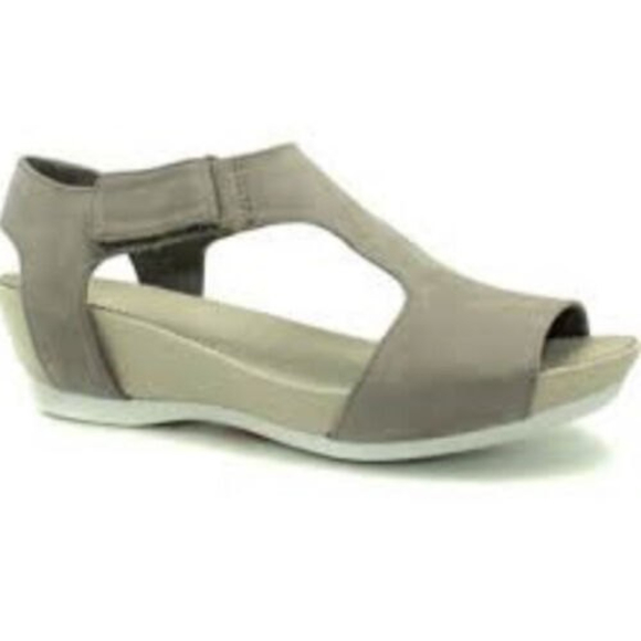 CAMPER •40/ 9• Nubuck Leather Micro Wedge T-Strap Sandals $160 Pastel Gray Grey - Picture 3 of 11